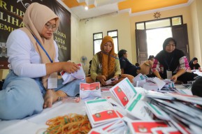 KPU Blitar Kekurangan 710 Surat Suara,  Rampungkan Proses Sortir dan Lipat