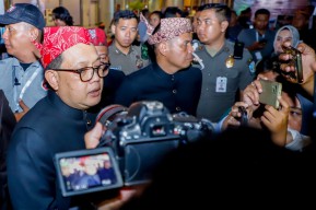 Pj Gubernur Jatim: Masa Tenang Kadang Menghanyutkan, Uang Makin Banyak