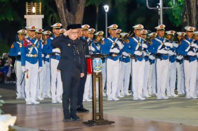 Saat Pj Gubernur Jatim Adhy Karyono Pimpin Apel Kehormatan Hari Pahlawan 2024
