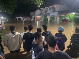 Banjir Tutup Akses Jalan Niken Gandini Ponorogo