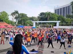 Bawaslu Gresik Gelar Jalan Sehat, Ajak Warga Awasi Pilkada 2024