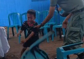 Momen-momen Lucu saat Coblosan Pilkada Jember