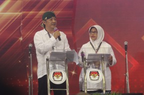 Debat Terakhir, Deny - Mudawamah Pertegas Komitmen Pembangunan Merata di Kediri