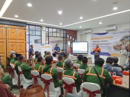 Pelindo Terminal Petikemas Sosialisasikan Safety Awareness Serentak di Indonesia