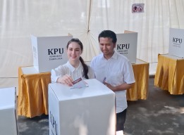 Cawagub Jatim Emil Dardak Gagal Amankan Suara di Tempat Mencoblos