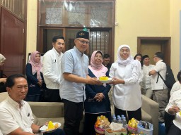 Khofifah-Emil Menang di Quick Count Pilkada Jatim, Ini Harapan Senator Nawardi