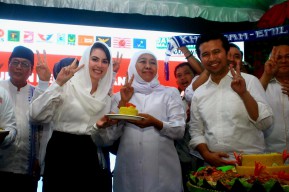 Tertinggi di Quick Count, Khofifah Minta Relawan Kawal Suara Sampai Final
