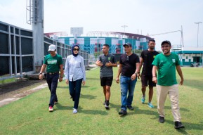 Lita Machfud Arifin Kunjungi Persebaya Future Lab, Ini Pesannya