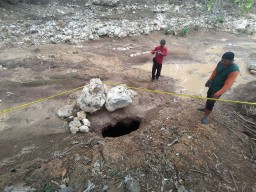 BPBD Kabupaten Blitar Selidiki Lubang Misterius di Sungai Kalisat