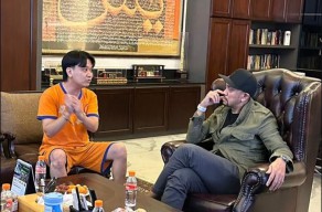 Anggota DPR RI Ahmad Sahroni Kunjungi Ivan di Polrestabes Surabaya