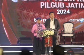 Debat Pilkada Jatim: Luluk Sebut Daya Tampung Sampah Jawa Timur Belum Memadai