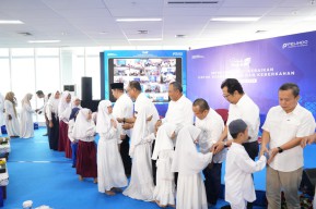 Pelindo Terminal Petikemas Santuni Ribuan Anak Yatim dan Bantu Sarana Ibadah