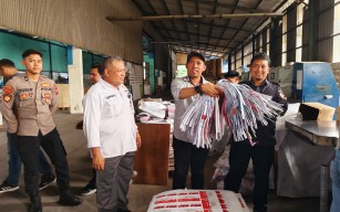 KPU Musnahkan 2.705 Surat Suara Pilgub Jatim 2024