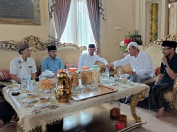Ketua DPD PDIP Jatim Kunjungi Bangkalan, Persiapkan Pemenangan Risma - Gus Hans