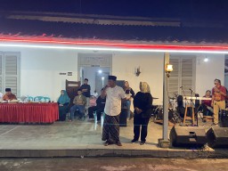 Sugiri - Lisdyarita Pecahkan Mitos Pilkada Ponorogo