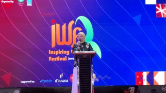 Cara PKB Berdayakan Perempuan Jatim di IWF 2024