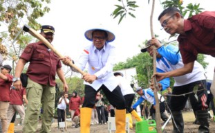 Lapas Surabaya Tingkatkan Pelayanan dan Ketahanan Pangan Berdampak