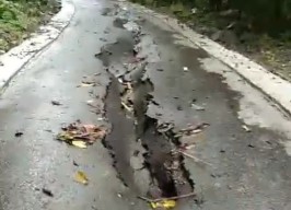 Jalan Bandealit Jember Ambles, Ini Kata PU Bina Marga dan SDA
