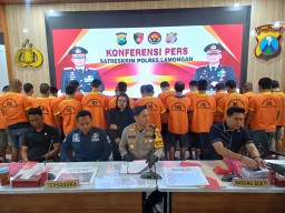 Kades Sidomukti Lamongan Dijebloskan Penjara karena Pungli Rp210 Juta