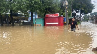 Banjir Rendam 7 Kecamatan di Ponorogo, Transportasi Lumpuh Total