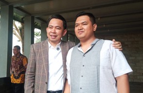 Gus Fawait Beri Motivasi Wisudawan STIA Pembangunan Jember: Buktikan Dirimu!