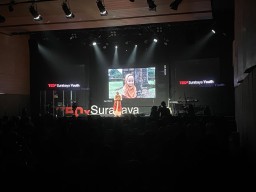 TEDxSurabaya Youth, Inovasi Masa Depan Ada di Tangan Anak-anak