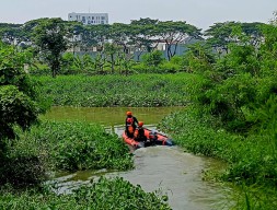 3 Hari Pencarian Balita Hanyut ke Selokan di Surabaya, Petugas Temui Kendala
