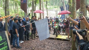 Ratusan Riders Trail Reunian di Jalur Gaza Gunung Klotok Kediri
