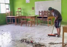 SMKN 3 Pulau Mandangin Sampang Diterjang Banjir Rob, Fasilitas Sekolah Rusak