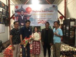 FOTO: Relawan Lita Machfud Arifin Baksos di Kampung Pecinan Surabaya