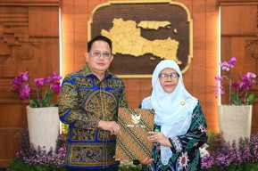 Karna Ditahan KPK, Pj Gubernur Tunjuk Khoirani jadi Plt Bupati Situbondo