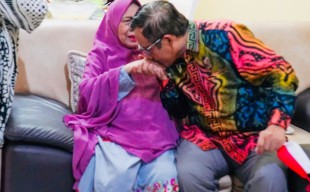 Ibunda Tutup Usia, Mahfud MD Tulis Pesan Ini