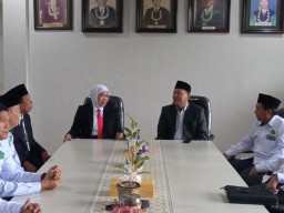 Ujian Disertasi 3 Penerima Beasiswa LPPD UIN KHAS Jember, Khofifah: Pecah Telor