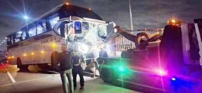 Bus Sinar Jaya Seruduk Truk di Jembatan Suramadu, Begini Kondisi Sopirnya