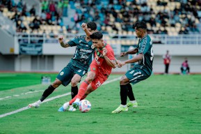 2 Gol Persebaya Dianulir, PSS Sleman Menang 3-1