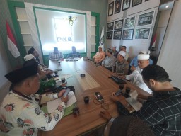 Miras Mudah Didapat di Jember, Para Kiai Datangi Kantor PKB