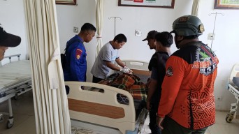 3 Bocah Terseret Ombak saat Liburan di Pantai Cemara Jember, 1 Meninggal