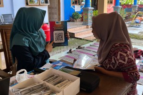 Klinik di Trenggalek Ini Luncurkan Program Periksa Mata Online