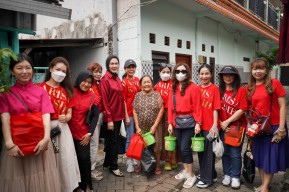 Sambut Imlek 2025, Yayasan Warisan Kasih Berbagi Kebahagiaan di Surabaya