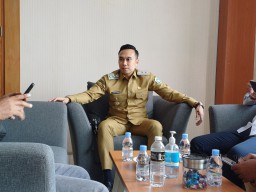 Hari Pertama Kerja, Wabup Lamongan Langsung Siapkan Pasar Murah Ramadan