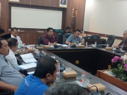 DPRD Jember Warning Pedagang: Jangan Coba-coba Jual Pupuk di atas HET!