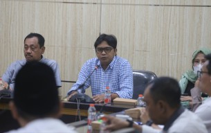 Tuai Polemik, Komisi B DPRD Jember Minta Toko Berjaringan di Lojejer Tak Beroperasi