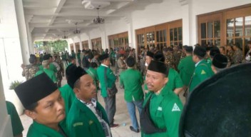 Konfercab Ansor Surabaya Ricuh: Kursi Rusak, Kertas Registrasi Disobek