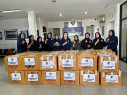 Garnita Malahayati NasDem Jatim Gelar Baksos Peduli Korban Banjir Situbondo