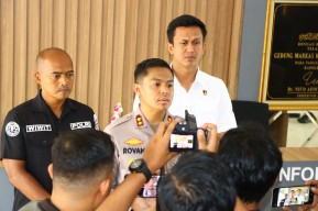 Pengedar Uang Palsu di Gresik Diamankan Polisi, Sudah Beraksi 10 Kali