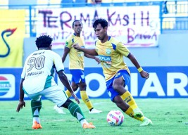 Gresik United Kalahkan Persewar Waropen, Buka Celah Bertahan di Liga 2