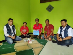 PT Jasaraharja Putera Beri Santunan Korban Tenggelam Pantai Drini Yogyakarta