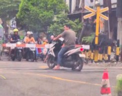 KAI Sesalkan Aksi Nekat Pria Tabrakkan Diri di Probolinggo