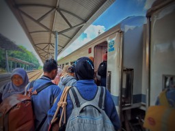 7.462 Tiket KA Tujuan Lamongan Ludes Dibeli Pemudik