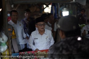 Wabup Pasuruan Sidak Pasar Ngempit dan Warungdowo, Ini Temuannya